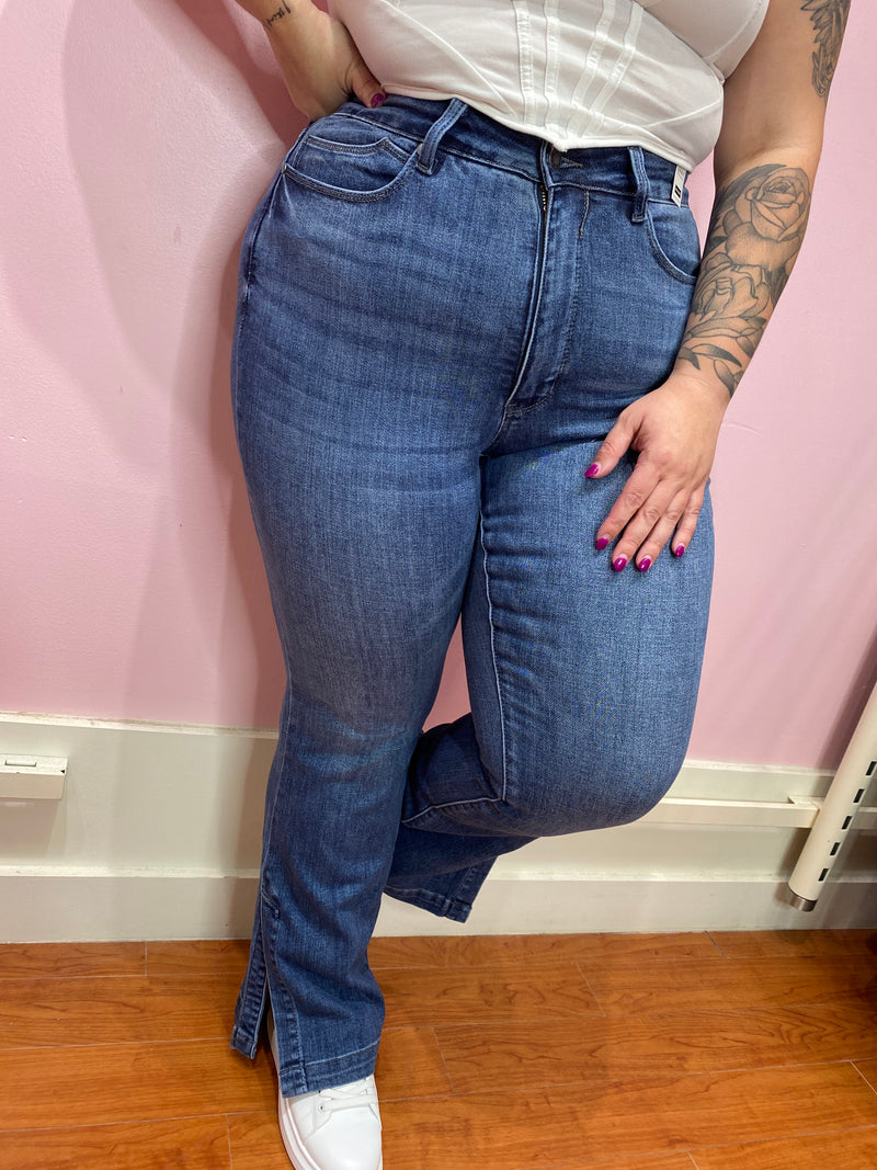 Judy Blue Skylar- Slim  Bootcut Jeans Plus size